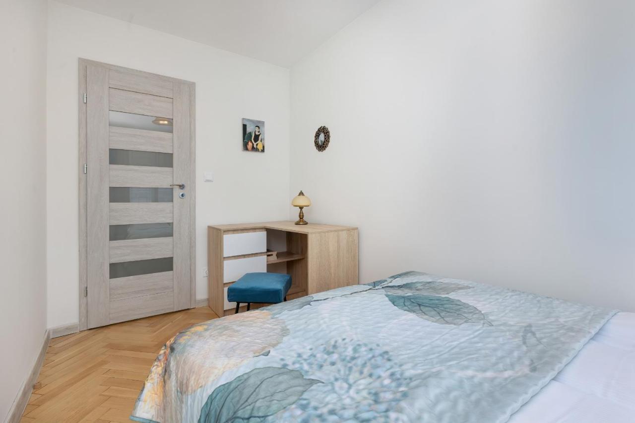 Cozy And Comfortable Wola Apartment By Noclegi Renters Warszawa Eksteriør bilde